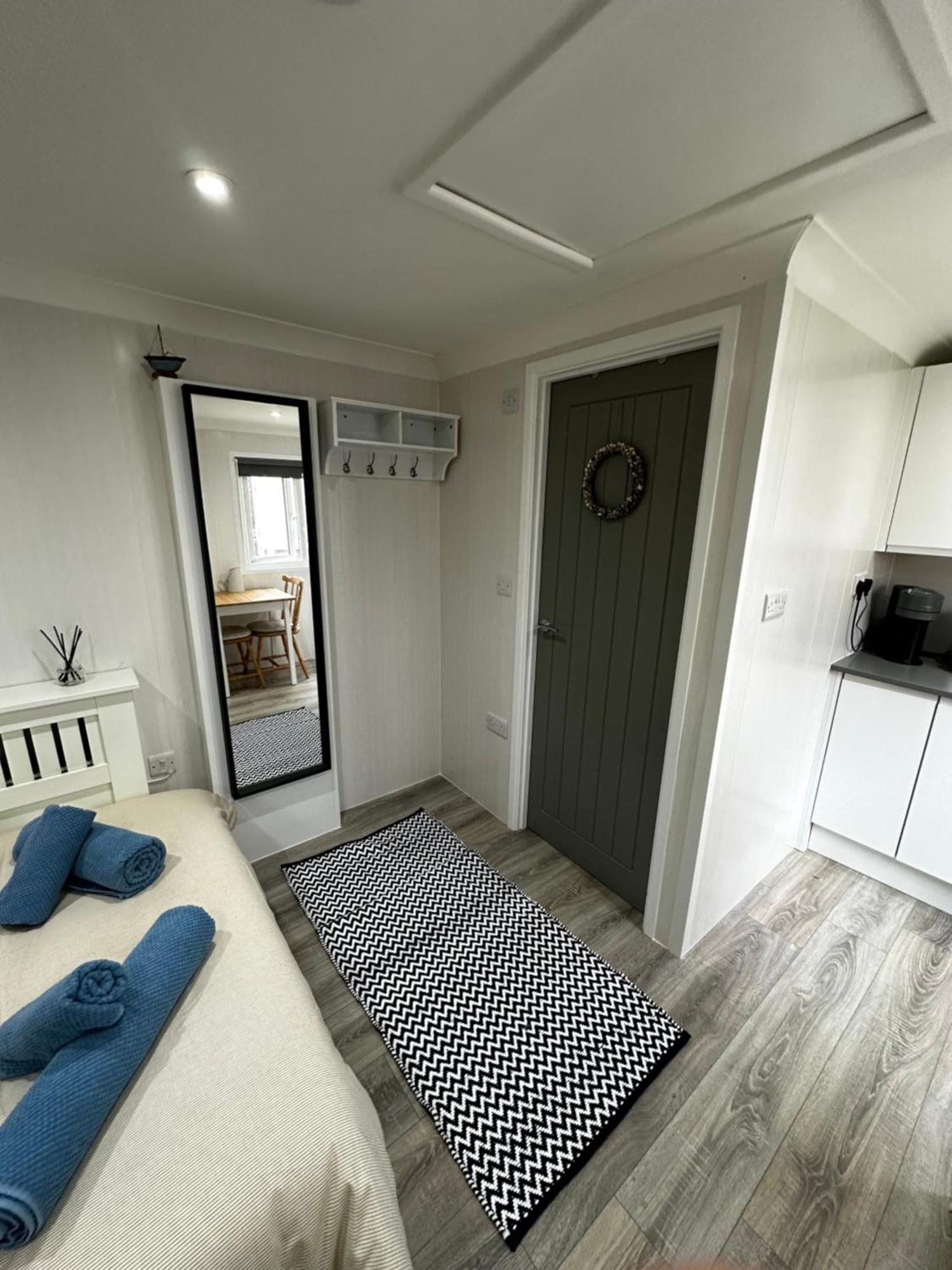 Peaceful Southbourne Studio - Pets Welcome Bournemouth Ngoại thất bức ảnh